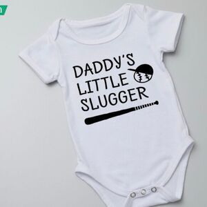 Baby Onesie – Cute Baby Onesie NWT daddy’s little slugger